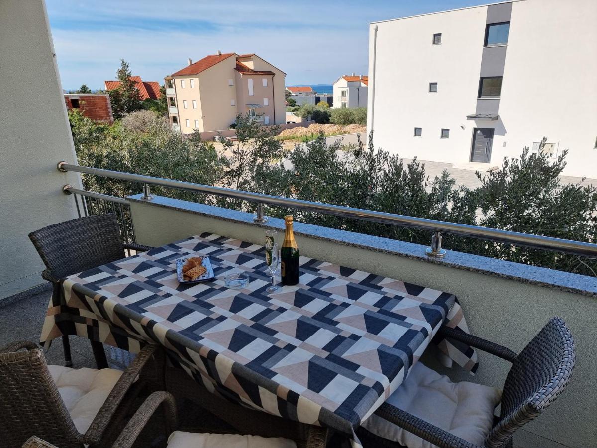 The Golden Grotto Apartments Новаля Номер фото